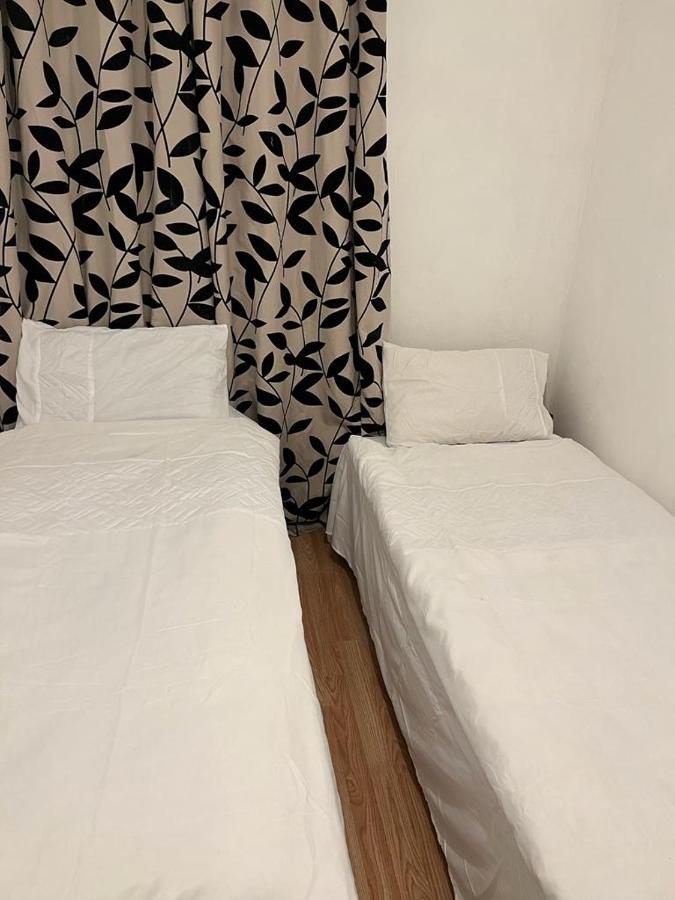 Happy Hours Home Stay 伦敦 外观 照片